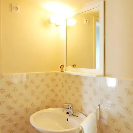 And Jurisic ゲストハウス 3*